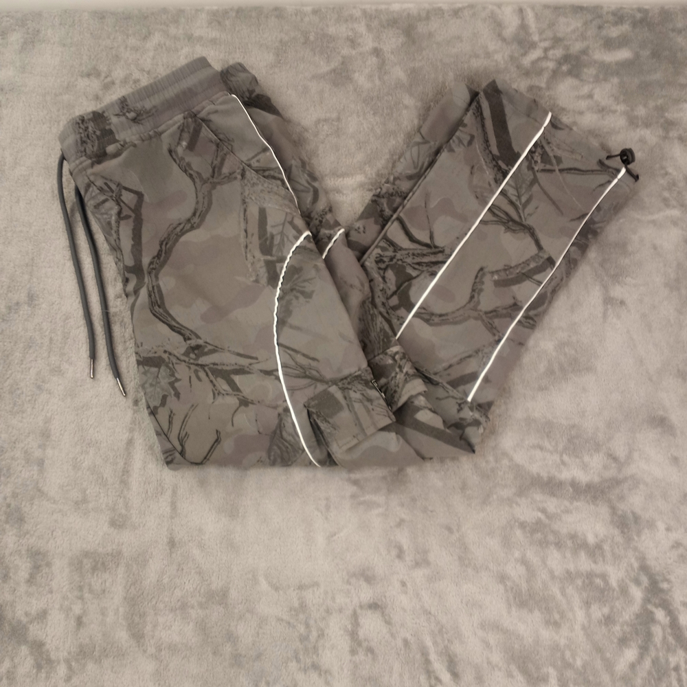 RGSTR Men's Gray Camouflage Cargo Pants with Reflective Trim Size Medium - Picture 14 of 14